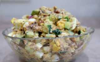 Салат с сайрой консервированной. Рецепт с яйцами, картошкой, рисом, огурцом, сыром, луком, сухариками. Пошагово
