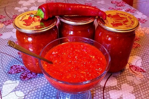 Аджика на основе яблок