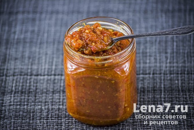 Аджика «Тещин язык» на зиму из кабачков и баклажанов