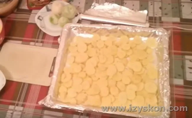 Будем запекать щуку в духовке с картошкой.