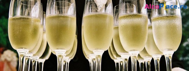 Чем лучше закусывать шампанское