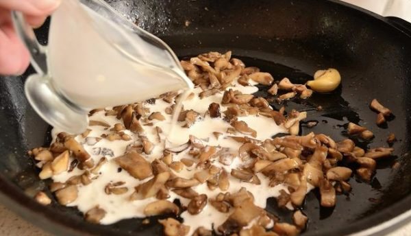 добавить сливки