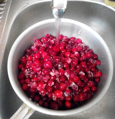 Домашняя настойка на клюкве