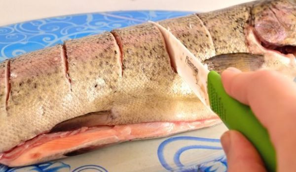 форель почистить