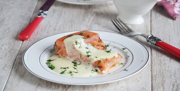 Форель в сливочном соусе на сковороде. Рецепт с фото