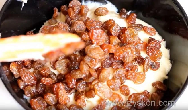 Как делают торт из разных коржей