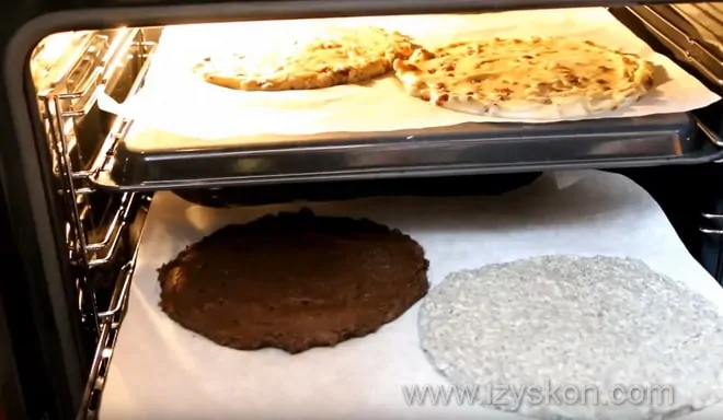 Как пекут домашний королевский торт в духовке