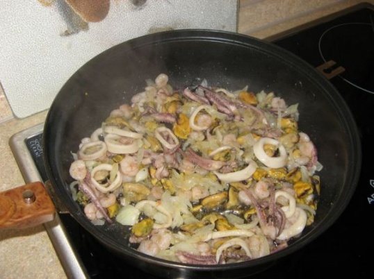 Как замариновать морской коктейль