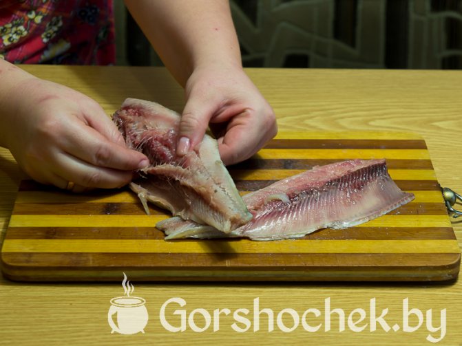 Как засолить селёдку в домашних условиях потом со второй