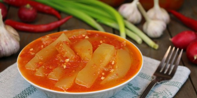 Классический салат Тещин язык из кабачков