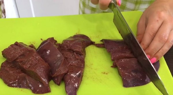 Котлеты из печени свиной. Рецепты, чтобы были мягкими в духовке, мультиварке, на пару