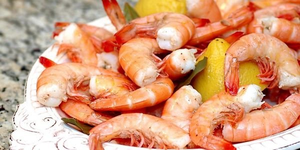 Креветки с лимоном