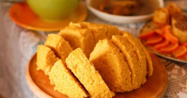 Мамалыга. Рецепт из кукурузной крупы, муки по-молдавски, абхазски, грузински в мультиварке, горшочке, с сыром, брынзой, сулугуни