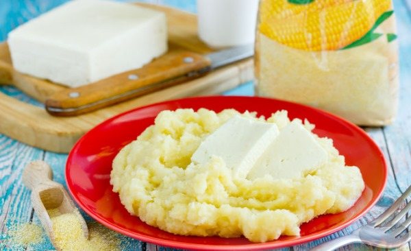 Мамалыга. Рецепт из кукурузной крупы, муки по-молдавски, абхазски, грузински в мультиварке, горшочке, с сыром, брынзой, сулугуни