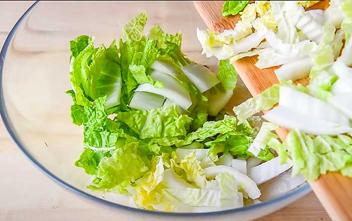 Нарезать капусту