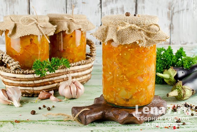 Салат «Десятка» из кабачков и баклажанов