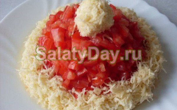 Салат «Красная шапочка» со сладким красным перцем