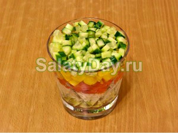 Салат с семгой авокадо и рисом