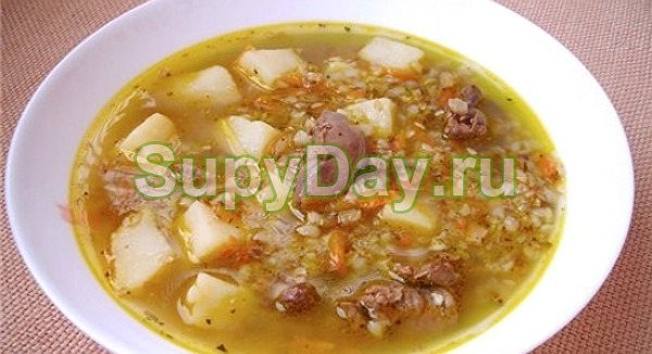 Суп на мясном бульоне с куриной печенью