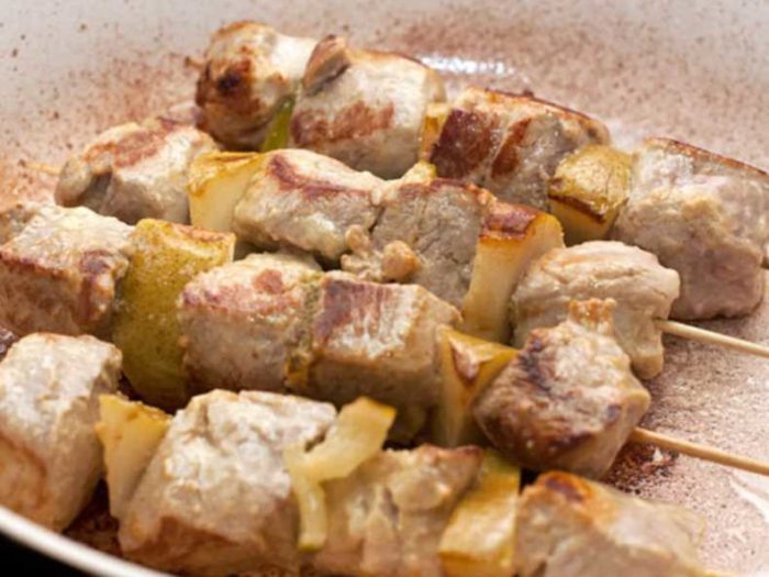 ТОП-9 лучших рецептов шашлыка в аэрогриле из свинины