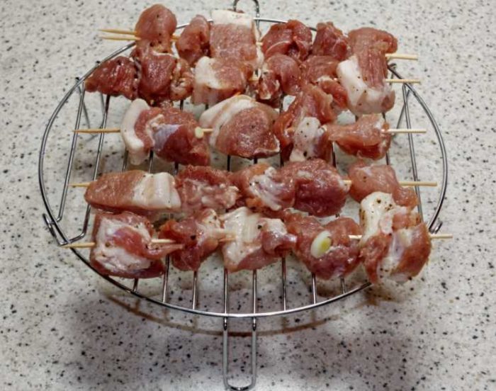 ТОП-9 лучших рецептов шашлыка в аэрогриле из свинины