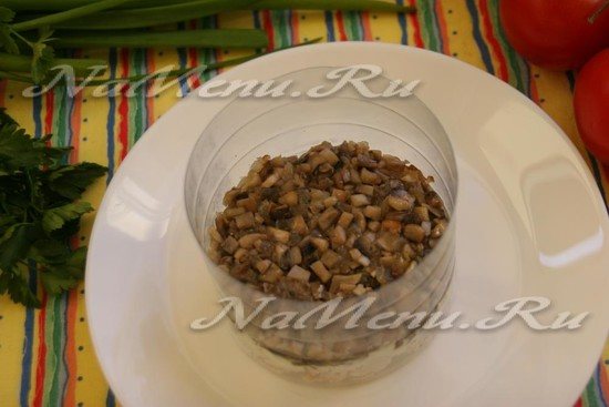 Выкладываем грибы