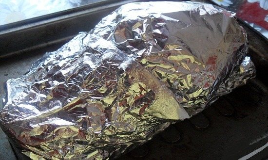 завернуть в фольгу