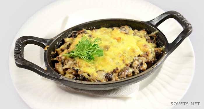 Жульен из морепродуктов и грибов